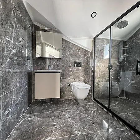Luxury Villa In Oeluedeniz Villa