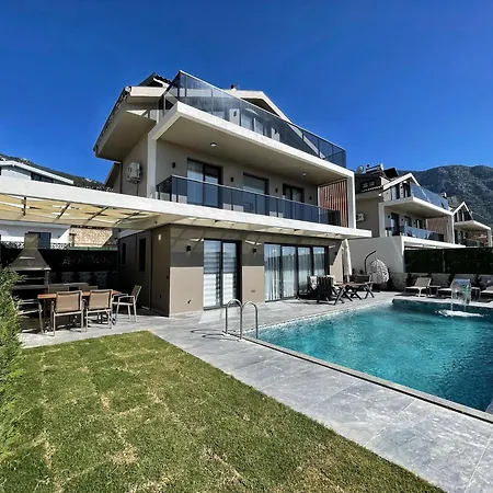 Villa Luxury Villa In Oeluedeniz