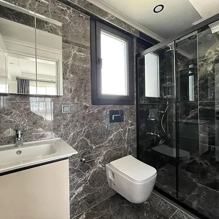 Luxury Villa In Oeluedeniz *