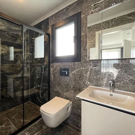 Luxury Villa In Oeluedeniz Villa